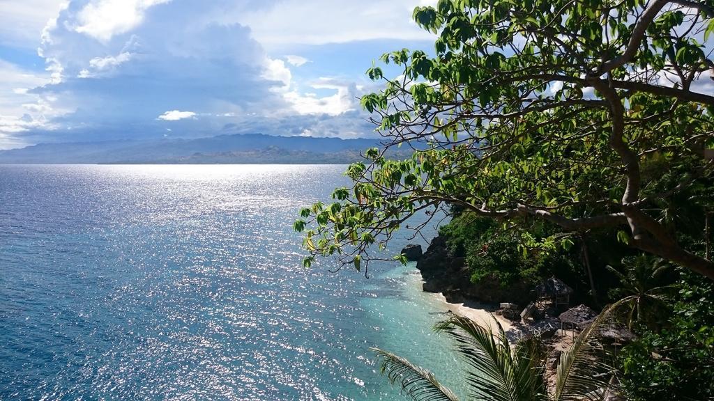 Coco White Beach Resort Бохол Экстерьер фото