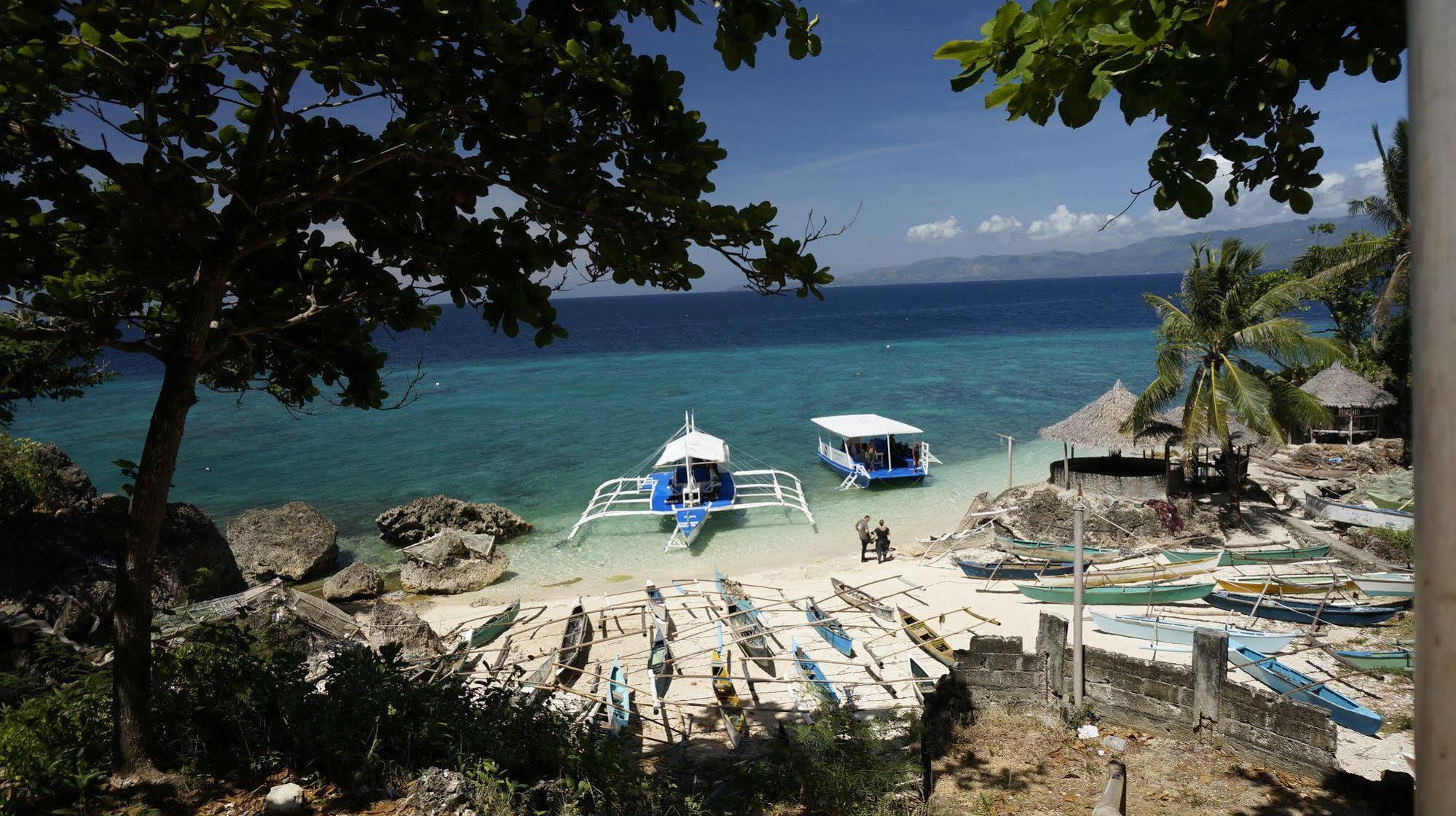 Coco White Beach Resort Бохол Экстерьер фото